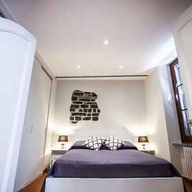 Room 1 The Goose House, Province of Como Hotels