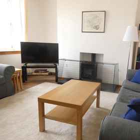 Primary image 1 Central 2-bed Flat in Edinburgh, Edinburgh Butterfly & Insect World Hotels