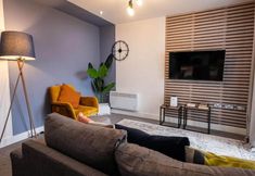 อื่นๆ 3 Two Bedrooms Near Hillsborough