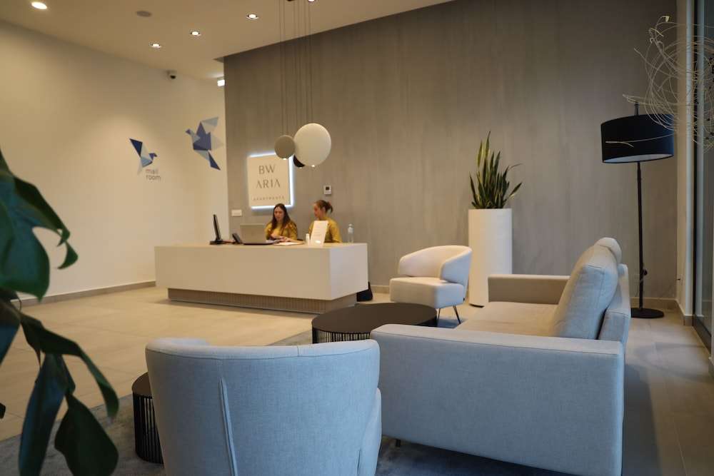Apartments Royal Aria Building - 81629000 Z