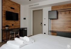 Others 5 Belladonna Hotel