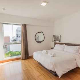 Room 1 w 2BR ที่มีสไตล์ที่ Malecon ใน Barranco, โรงแรม & ที่พัก Barranco
