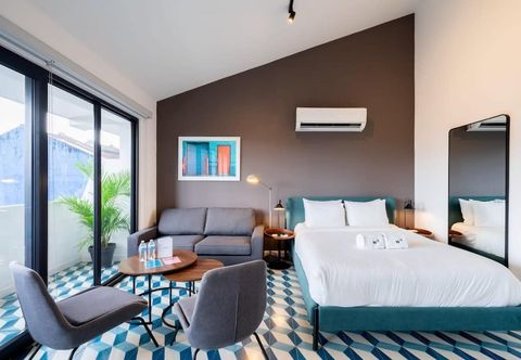 Others w Artistic Loft in Santa Ana