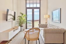 Others w Upscale 1BR in Casco Viejo