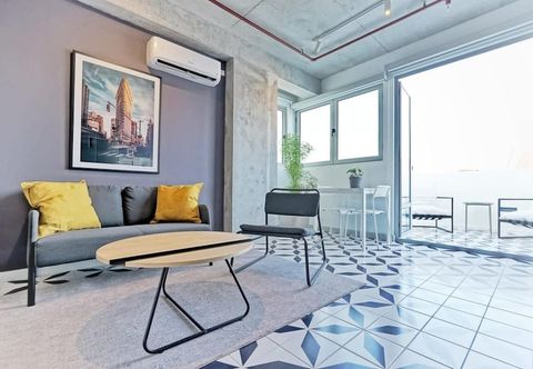 기타 w Cool 1BR With Private Terrace in Plaza Herrera
