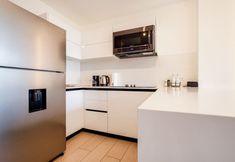 Others 4 w Classy 1BR in San Francisco