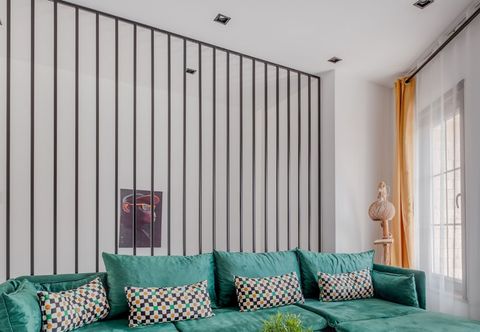 Lain-lain Spacious Modern Flat With Balcony 5 min to Taksim