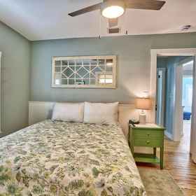 Primary image 1 Good Vibrations - Beach House, Eckerd College Hotels