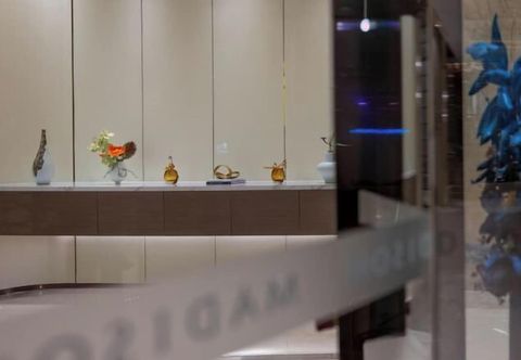 Others Madison Taiyuan WanBaiLin, University of Technology