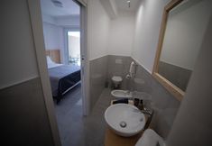 기타 3 MIDDLE TOWN PALACE TROPEA