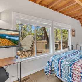 Primary image 1 Antelope - Unit 17, Deschutes County Hotels