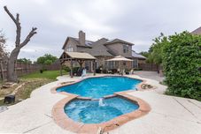 其他 Tranquil Arlington Retreat With Private Pool 6 Bedroom Home