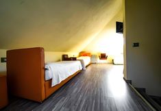 Others 7 Montebello Lake