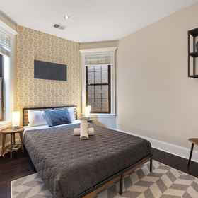 Room 1 Wrigleyville Suites, Chicago Hotels
