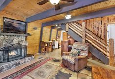 Others 5 Wolf CUB Cabin #1946