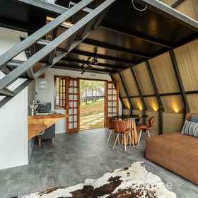 Living area 1 บ้านภูเขา Naturale - Campos do Jordão - CNA, โรงแรม & ที่พัก Campos Do Jordao