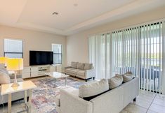 其他 5 Near Disney & Legoland: Spacious Poolside Oasis!