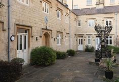 Others 7 St Catherine s Hospital - Deluxe Apartment