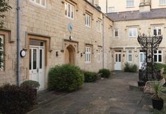 Lain-lain 2 St Catherine s Hospital - Standard King Apartment