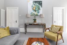 Others Light-filled Period Apartment - Central Bath