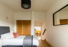 Others 4 Stunning Home With Garden Panoramic Views