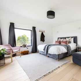 Room 1 Stunning Home With Garden Panoramic Views, Chew Stoke Hotels