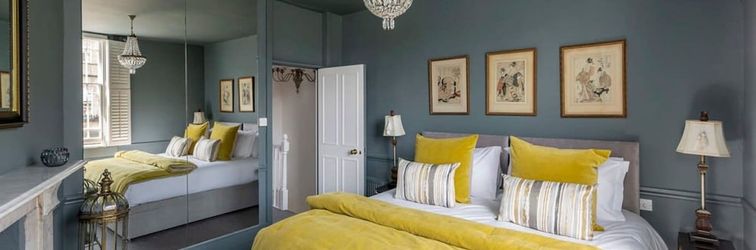 Others Divine Georgian Townhouse in the Heart of Bath