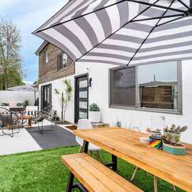 Room 1 Beautiful SD Hot Tub Oasis 7 min From Downtown, San Diego Convention Center Hotels