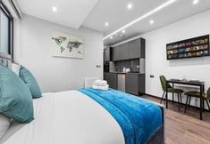 Others 6 Luxury Spacious 2 Person Suite in North London