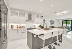 Others 3 4BR w htd Pool Walk to Las Olas 5mins to Beach