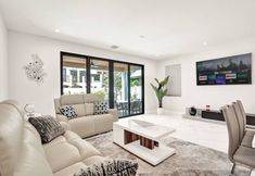 Others 5 4BR w htd Pool Walk to Las Olas 5mins to Beach