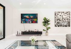 Others 2 Luxury Paradise Walk to Las Olas -5 Mins to Beach