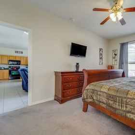 Room 1 Daniel's Solana House, Calabay Palms Villa Hotels