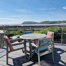 Primary image12br-sleeps4-balcony-petsok-parking-ferryside,Llanfihangel-ar-Arth公寓