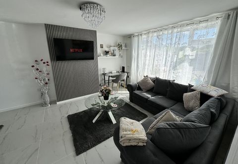 其他 Modern 3-bed Hideaway Near Westgate With Parking