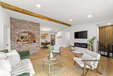 Lain-lain Modern Cabin w/ Hot Tub & Foliage Views!