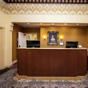 Lobby 1 โรงแรม Baroness, โรงแรม & ที่พัก King County