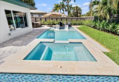 其他 6 Stunning Poolside Luxury Retreat