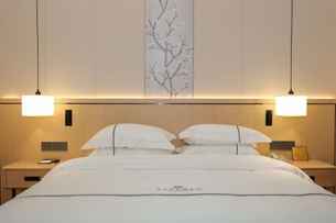 Burqin Tourist Hotel, Rp 1.811.202