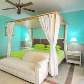 Room 1 Venus Garden Villa(Sanya Dadonghai Summer Department), Beauty Crown Grand Theater Hotels