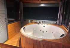 Others 4 Novella Bungalov