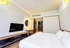 其他 7 Hotel GLAR Conference & SPA