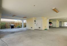 Lain-lain 3 Beachfront Indian Shores Townhome w/ Ocean Views!