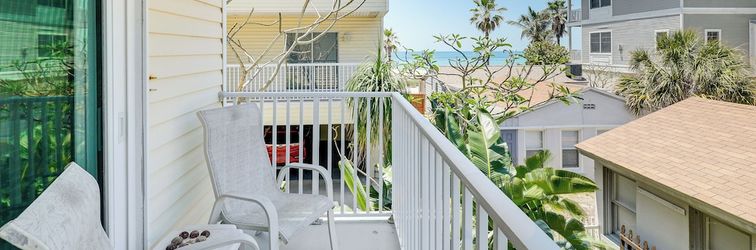 Lain-lain Beachfront Indian Shores Townhome w/ Ocean Views!