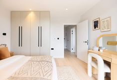 Others 7 The Brondesbury Scenery - Bright 1bdr Flat With Balcony + Parking