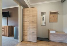 Others 5 Guest Rooms and Family Apartments