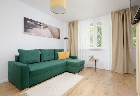 อื่นๆ Cozy Two-bedroom Apartment by Renters