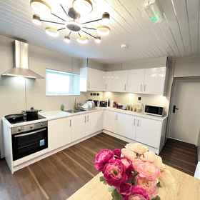 Primary image 1 웰시 홀리데이 숙박시설, 스피탈 호텔