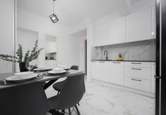 Others 7 Elegant Apartment in Warsaw by Renters