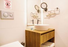 其他 6 Queen Residence by Important Group